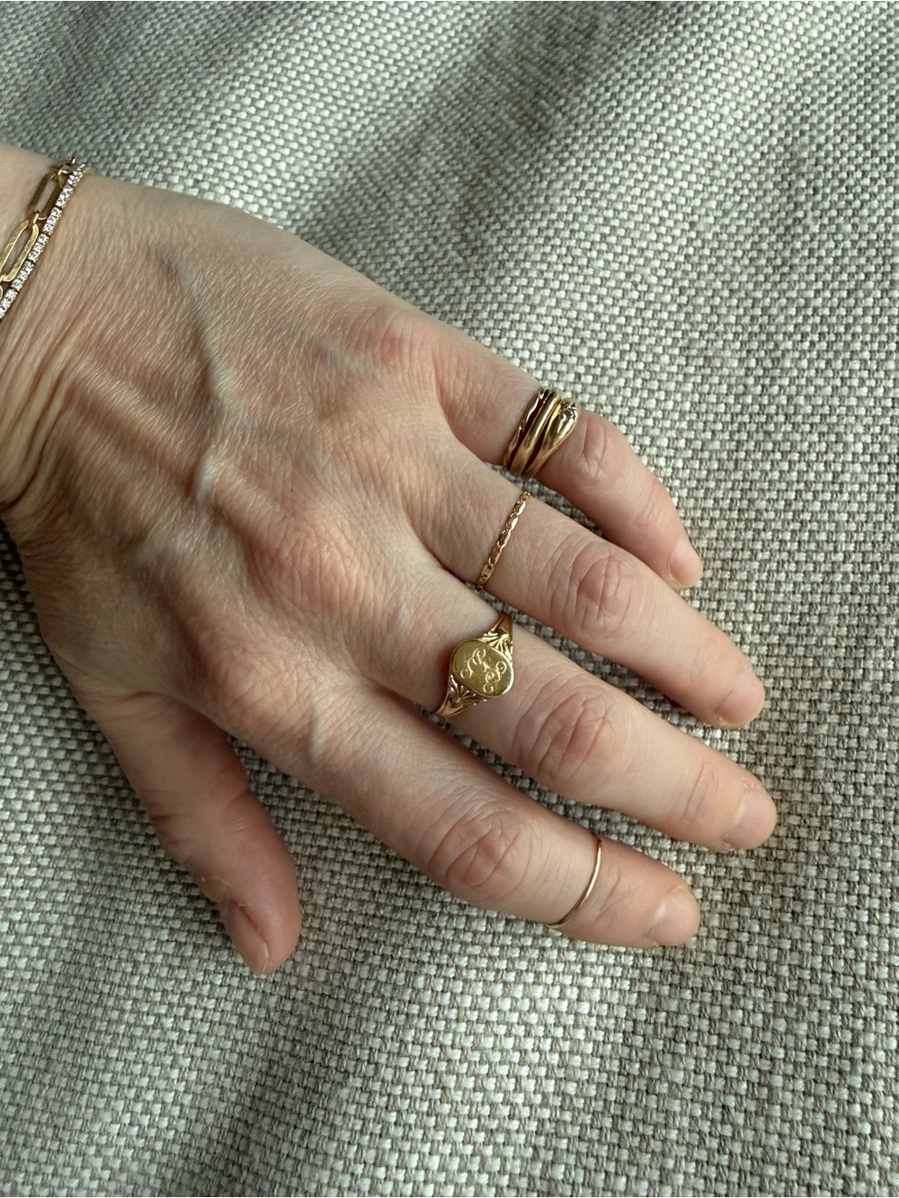 Vintage 10k solid yellow gold signet ring size 6